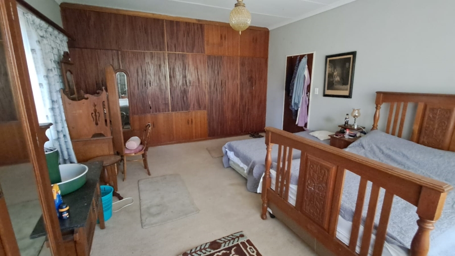 5 Bedroom Property for Sale in Parys Free State